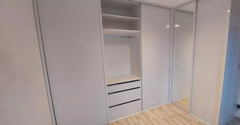 Vestavěné skříně na míru - fotogalerie